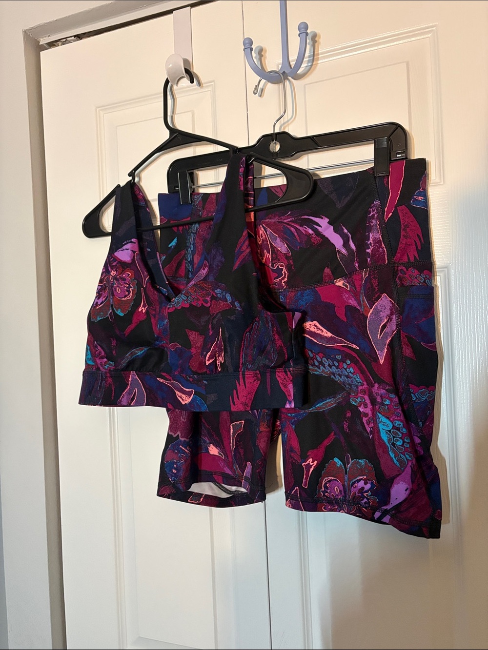 Women’s Printed Workout Set - Purple Floral Bra & Shorts